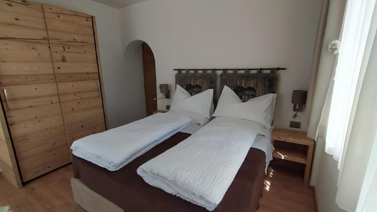 Hotel Villa Rosa Кампітелло-ді-Фасса Екстер'єр фото