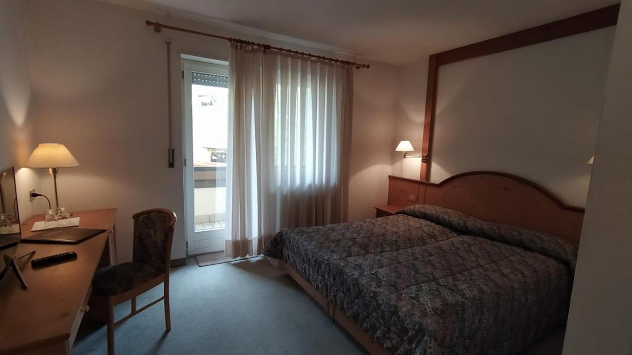 Hotel Villa Rosa Кампітелло-ді-Фасса Екстер'єр фото